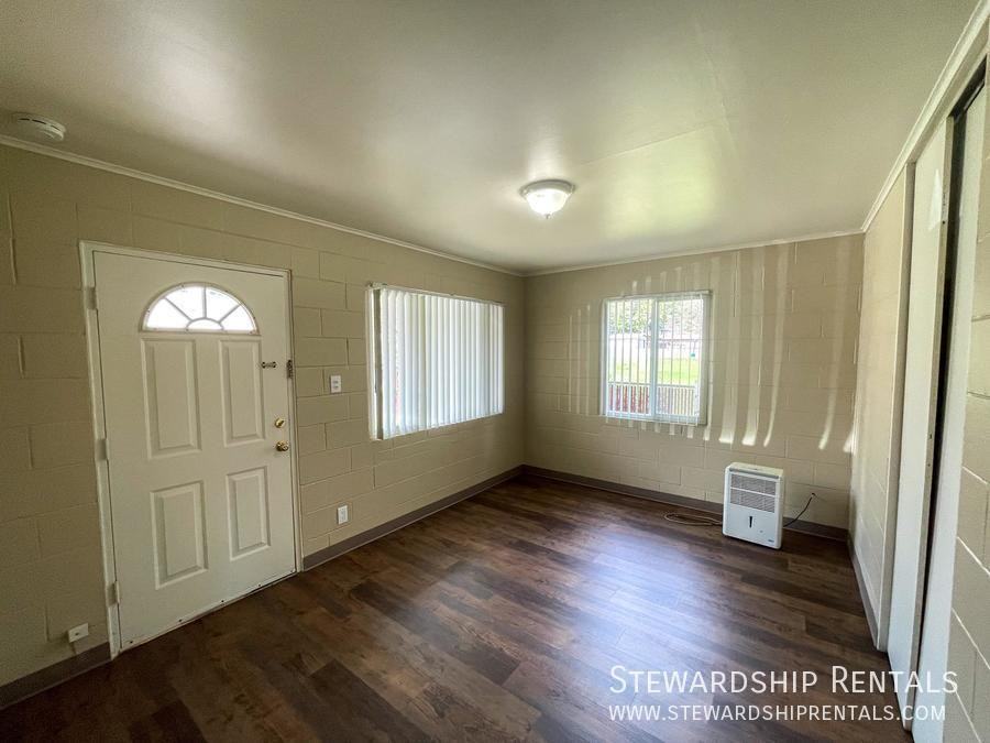 76243 Gale St #1 - Photo 3 of 16