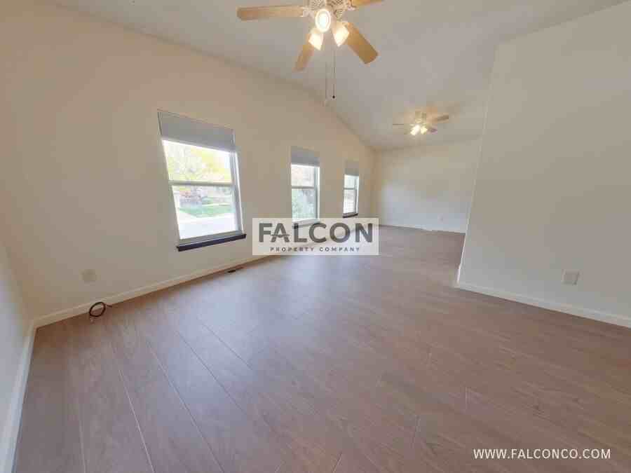 3525 Fair Dawn Dr - Photo 4 of 18