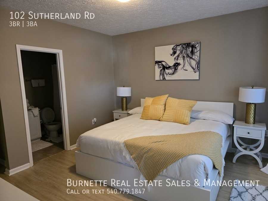 102 Sutherland Dr - Photo 4 of 23