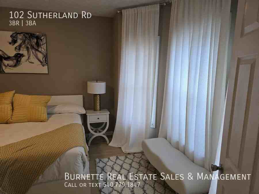 102 Sutherland Dr - Photo 5 of 23