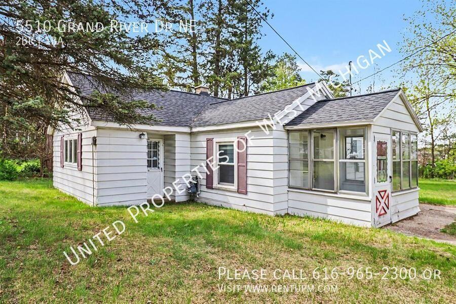 5510 Grand River Dr Ne - Photo 2 of 17