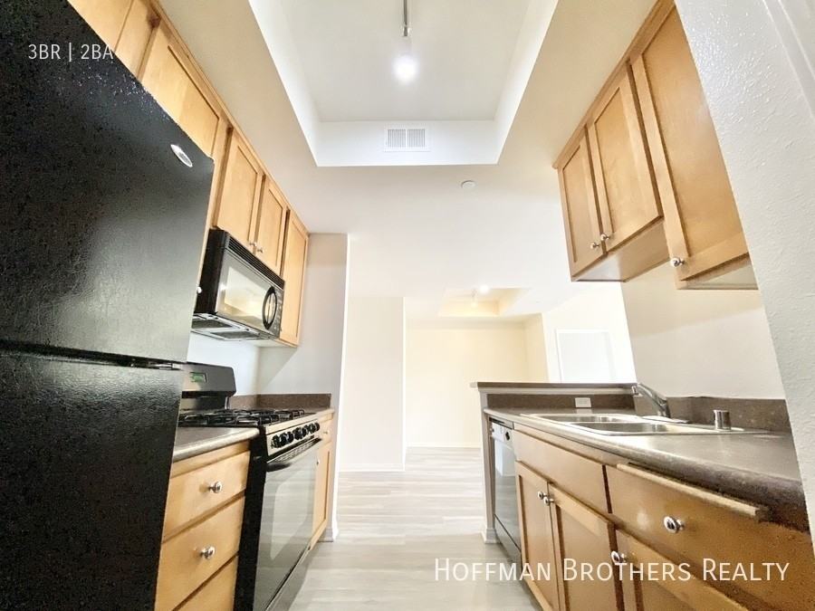 2810 S Sepulveda Blvd #102 - Photo 4 of 18