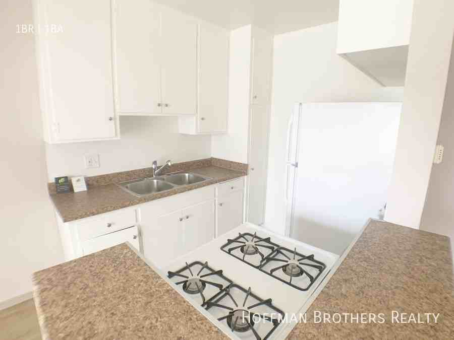 12620 Caswell Ave #4 - Photo 3 of 7