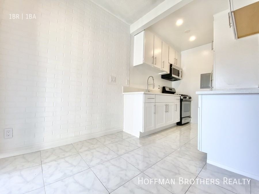 1315 N June St #117 - Photo 2 of 14