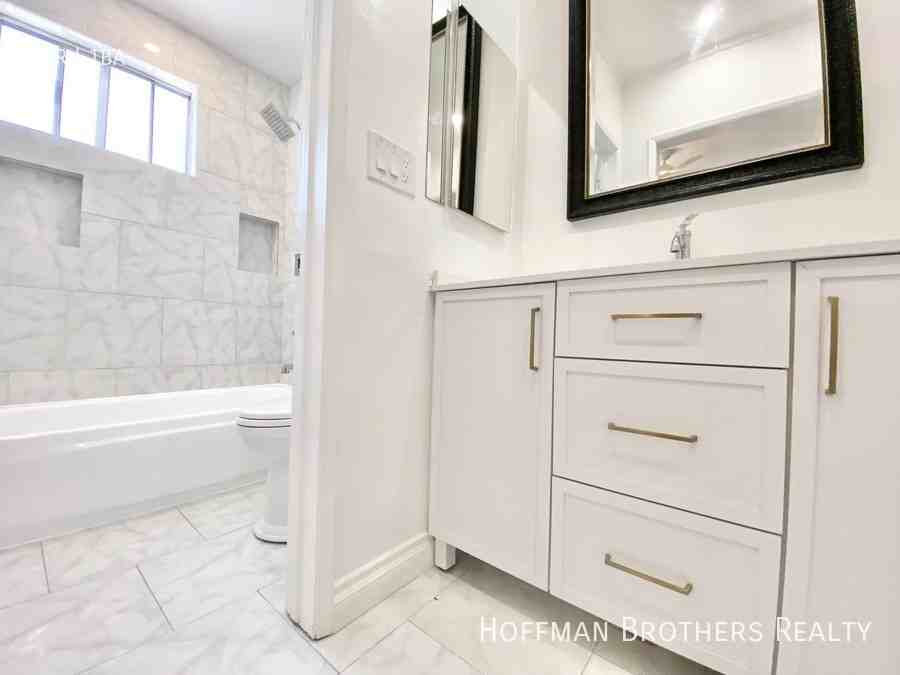 1315 N June St #117 - Photo 7 of 14