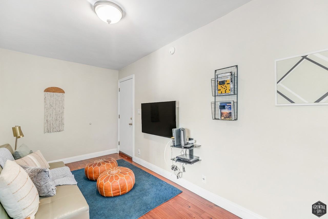 2400 Pacific Ave #1 - Photo 5 of 17
