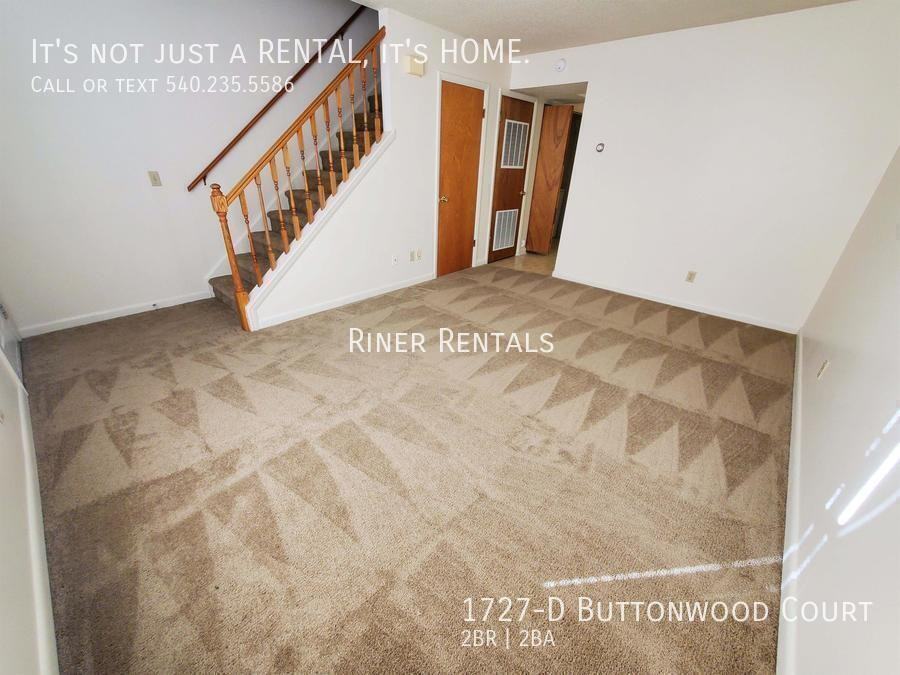 1727 Buttonwood Ct Apt D - Photo 2 of 12