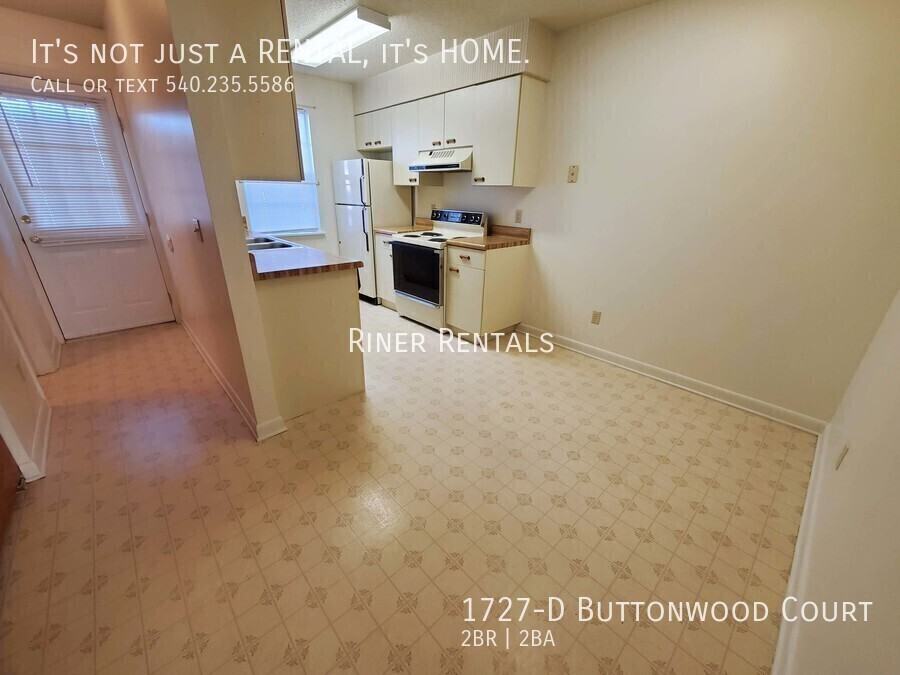 1727 Buttonwood Ct Apt D - Photo 3 of 12