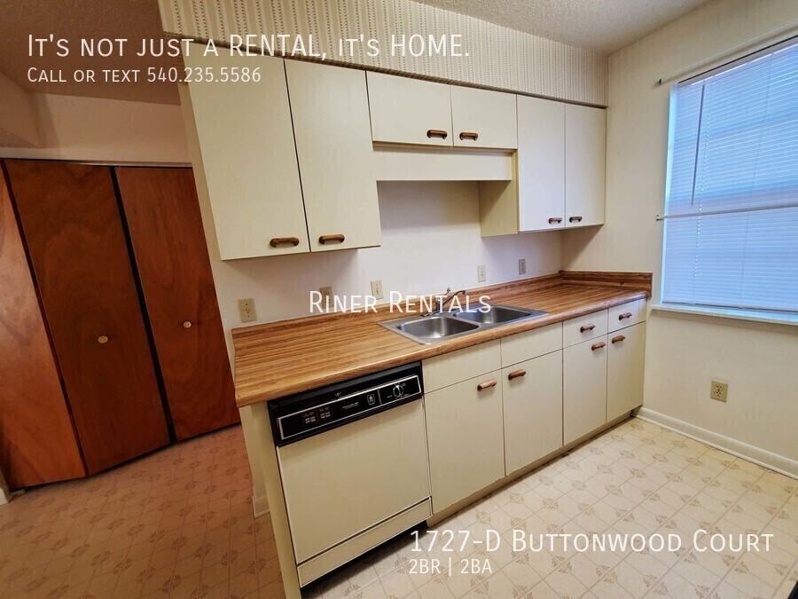1727 Buttonwood Ct Apt D - Photo 6 of 12