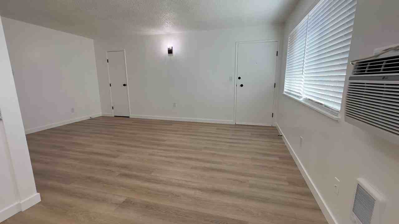 MAVPLX1 - Photo 7 of 19