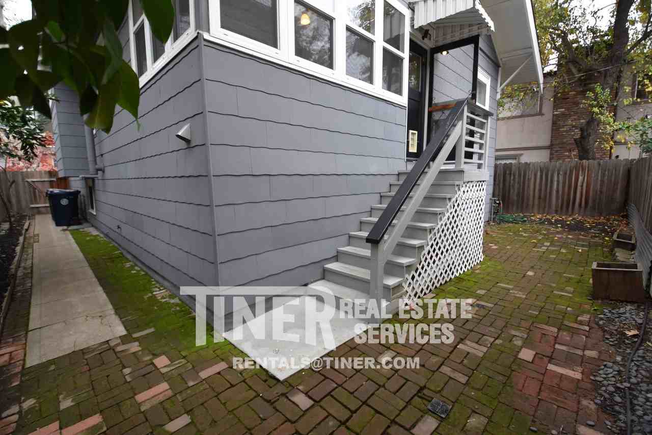 2804 F St - Photo 4 of 44