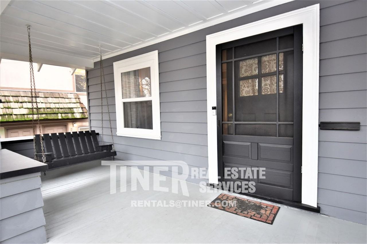 2804 F St - Photo 6 of 44