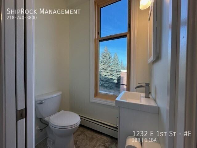 1232 E 1st St #E - Photo 6 of 20
