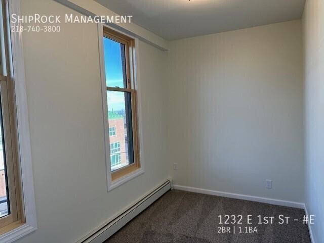 1232 E 1st St #E - Photo 7 of 20