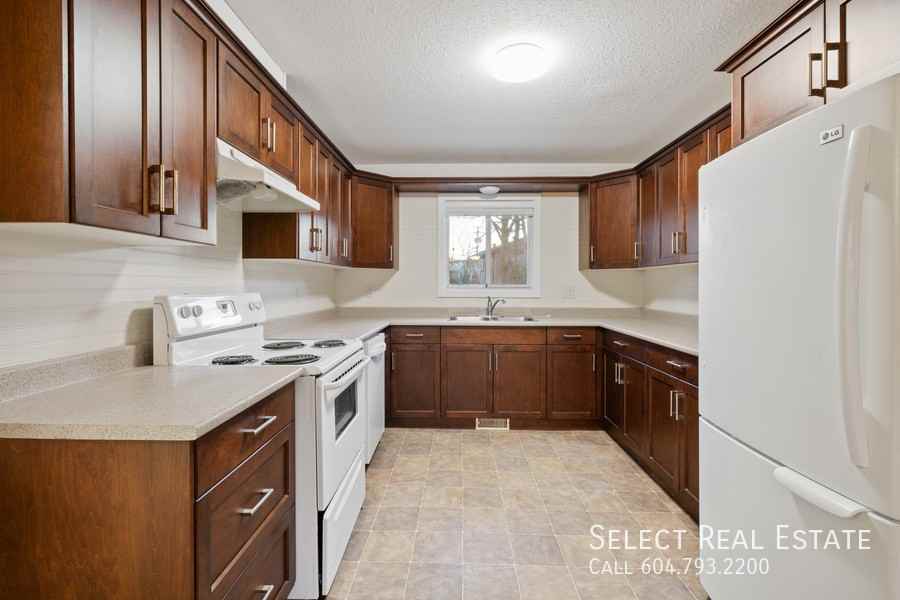 45400 Jackson St #A - Photo 3 of 23