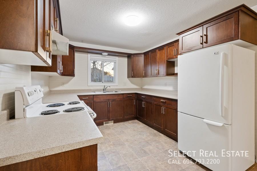 45400 Jackson St #A - Photo 4 of 23