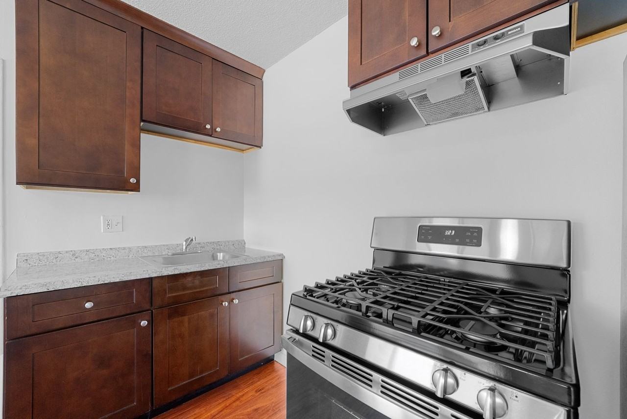 10920 S Osage Ave #14 - Photo 4 of 13