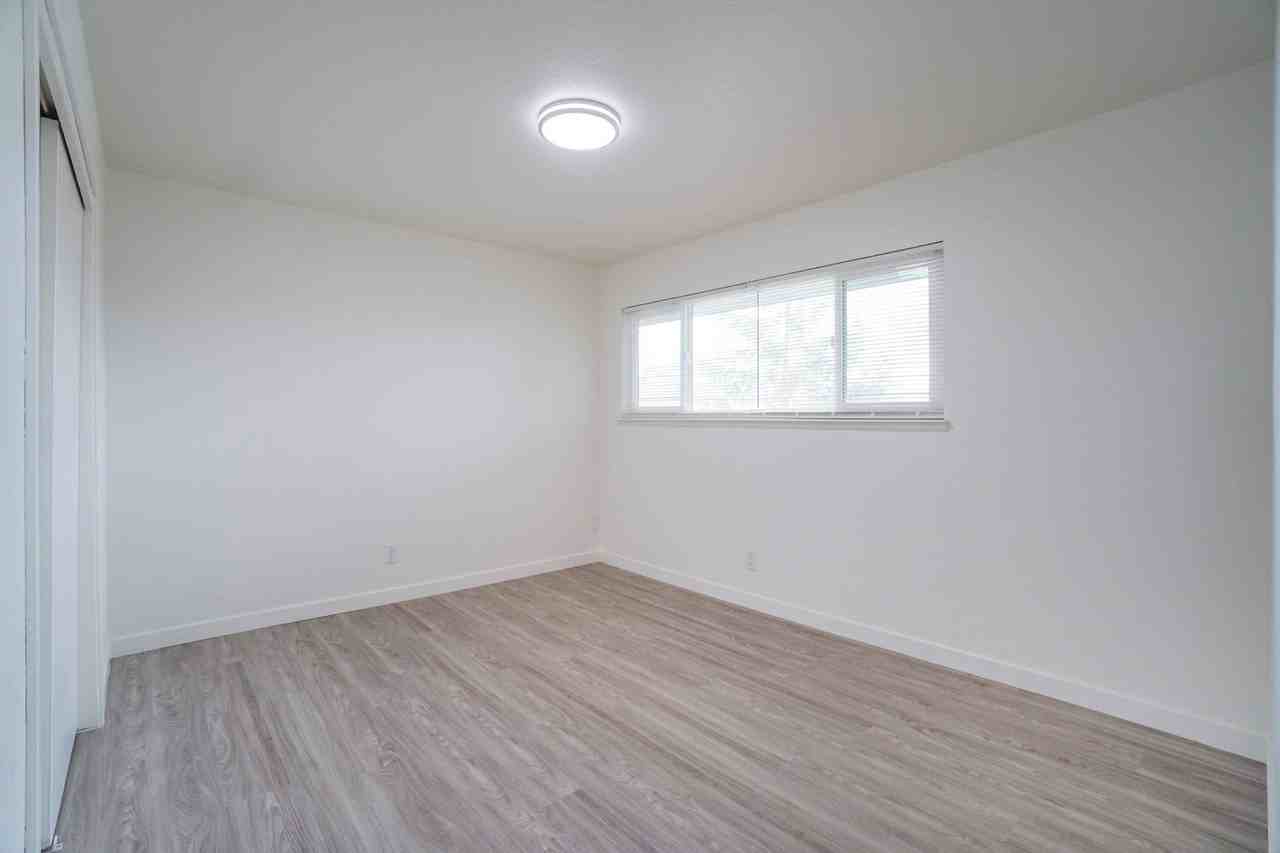 Mountain View - Photo 5 of 18