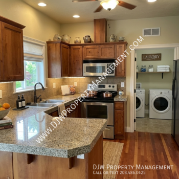 11966 Sandpiper Ct - Photo 3 of 12