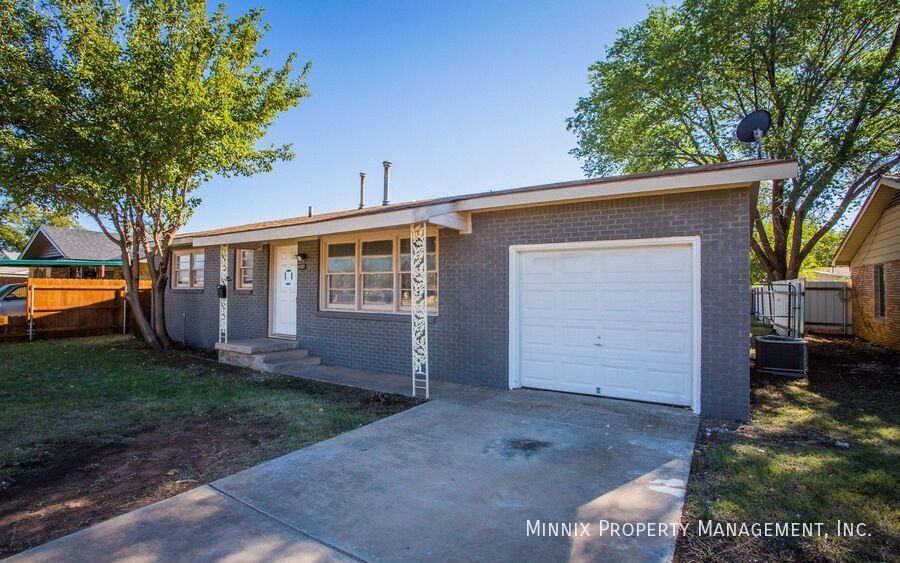 4707 42nd St - Photo 3 of 27