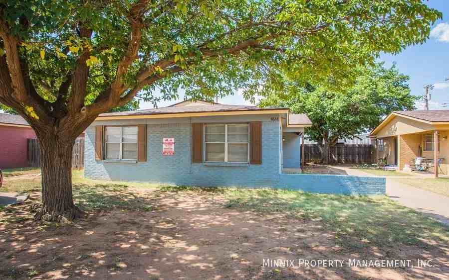 4626 52nd St #A - Photo 3 of 29