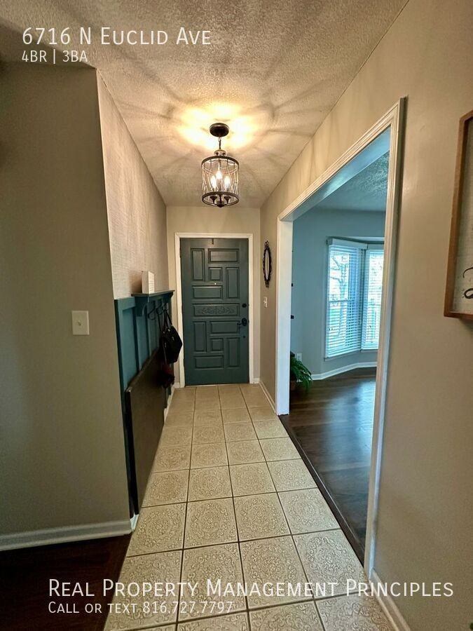 6716 N Euclid Ave - Photo 3 of 28