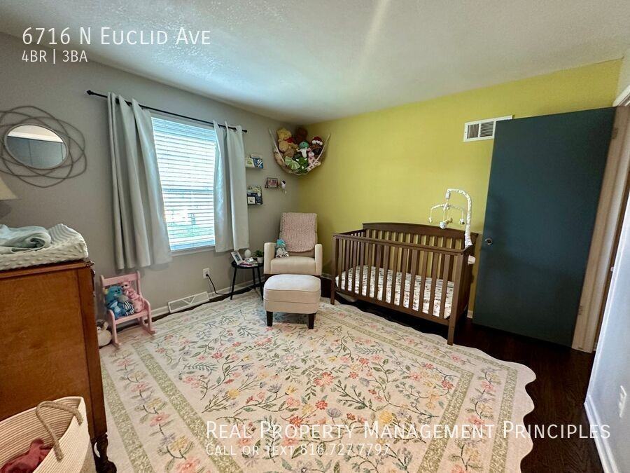 6716 N Euclid Ave - Photo 7 of 28