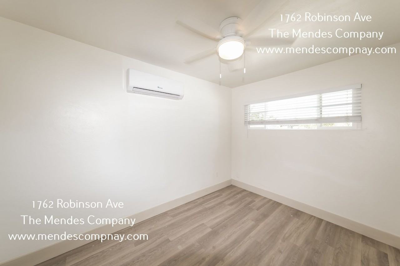 1762 Robinson Ave - Photo 5 of 15