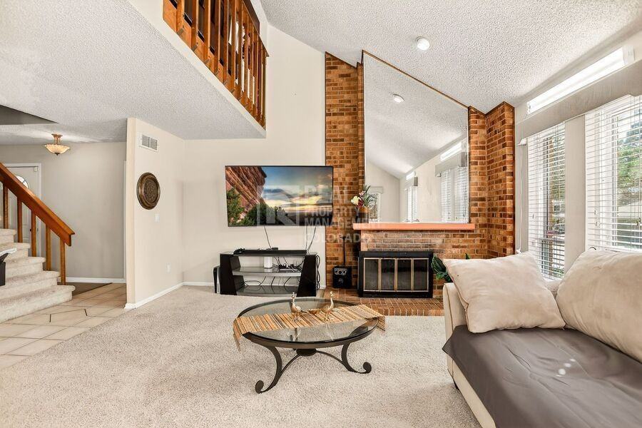 11185 E Linvale Dr - Photo 3 of 31