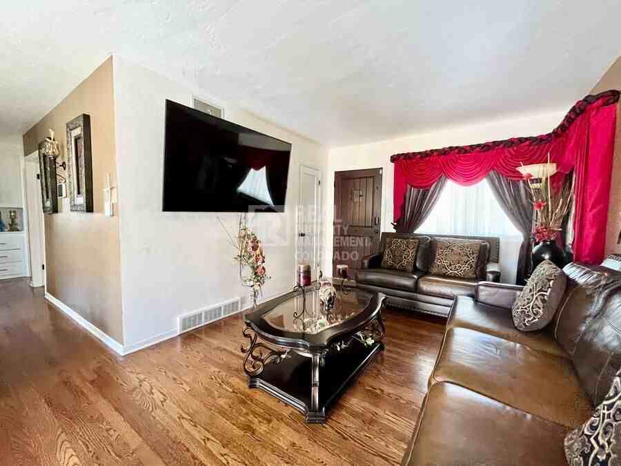 1599 S Mabry Way - Photo 4 of 19