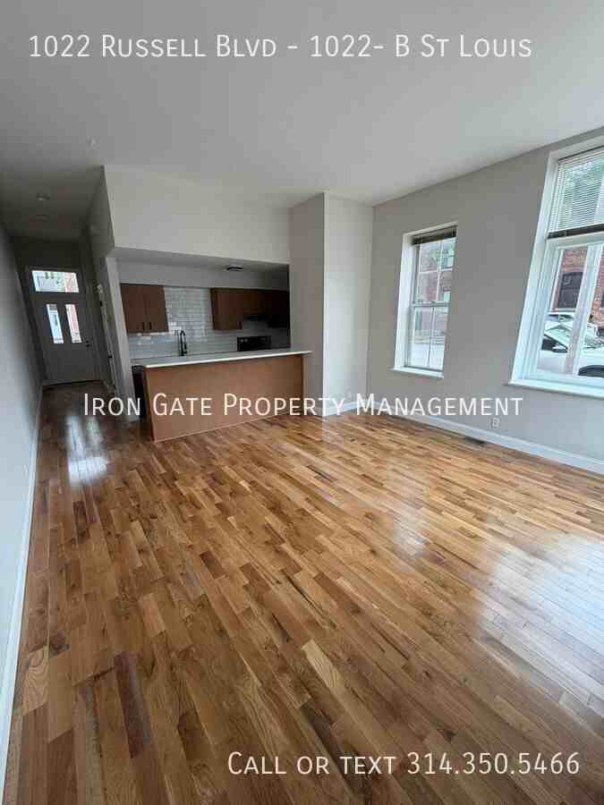 1022 Russell Blvd - Photo 3 of 28