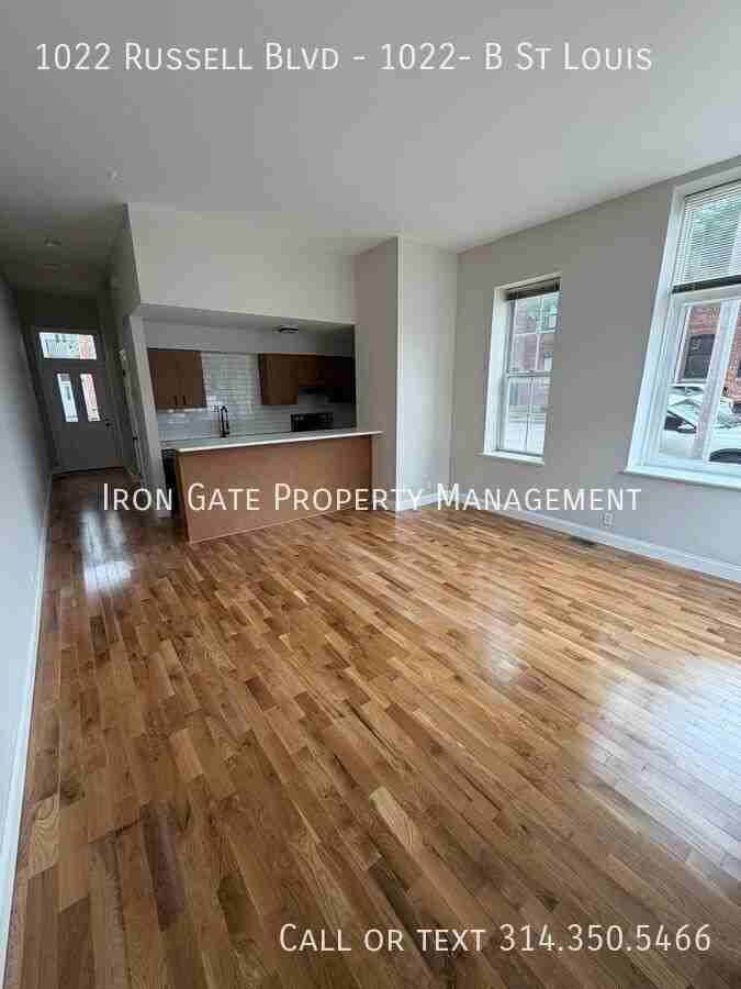 1022 Russell Blvd - Photo 4 of 28