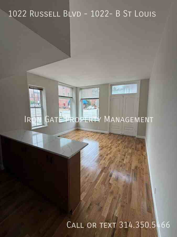 1022 Russell Blvd - Photo 6 of 28