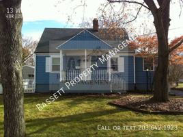 featured image of 13 Woodside Dr
