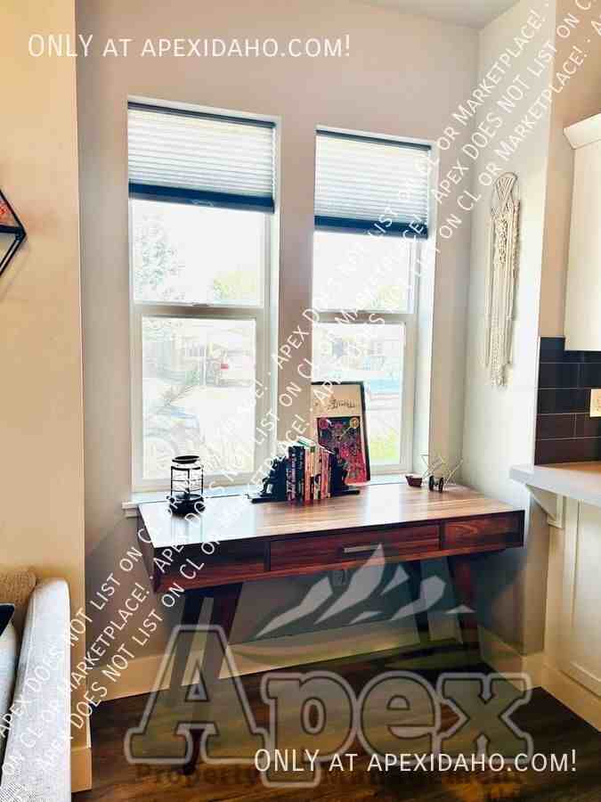331 E 40th St - Photo 7 of 24