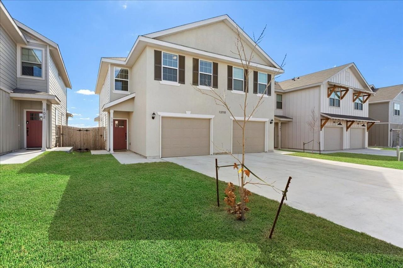 13710 Enzo Gate #102 - Photo 2 of 28