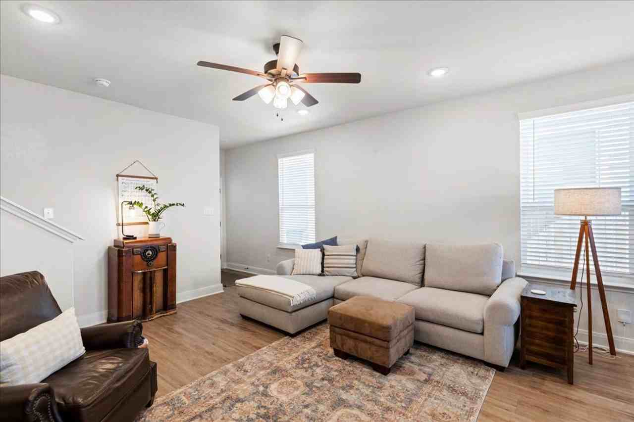 13710 Enzo Gate #102 - Photo 6 of 28