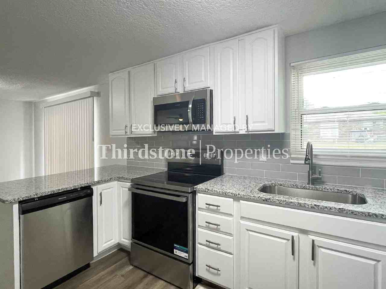 5164 Timawatha Ave - Photo 5 of 29
