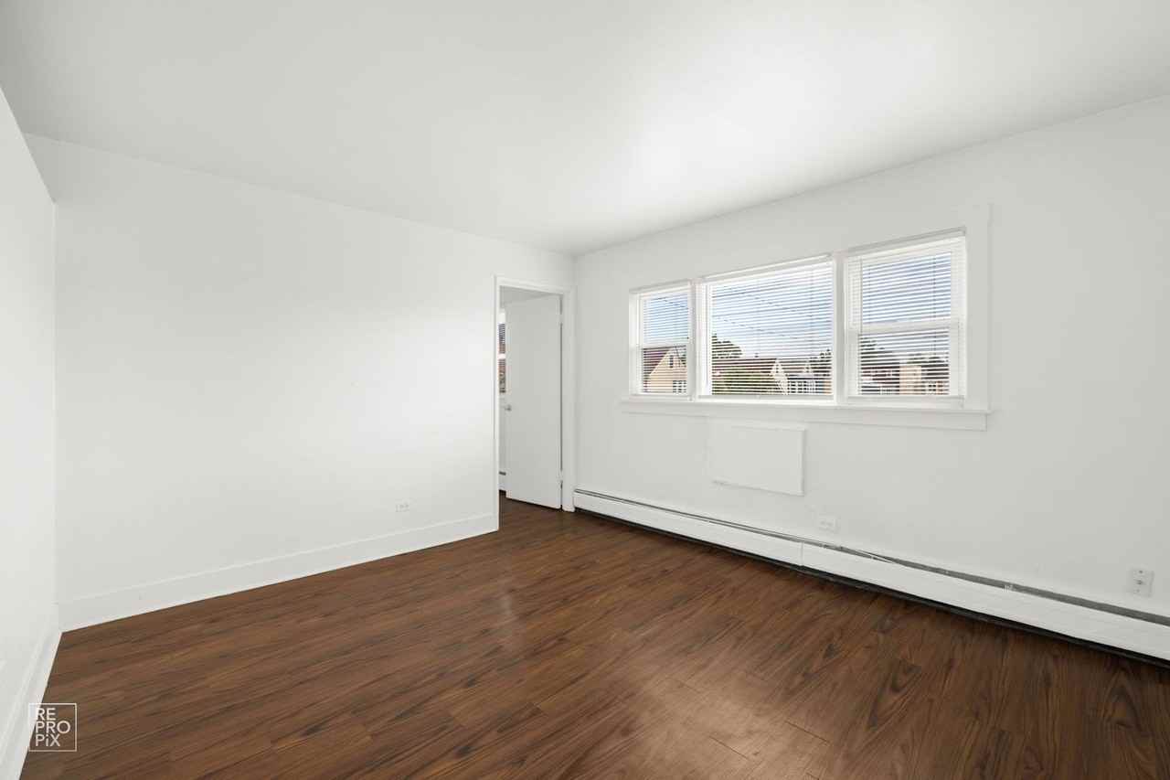 1426 S Cicero Ave #304 - Photo 2 of 11