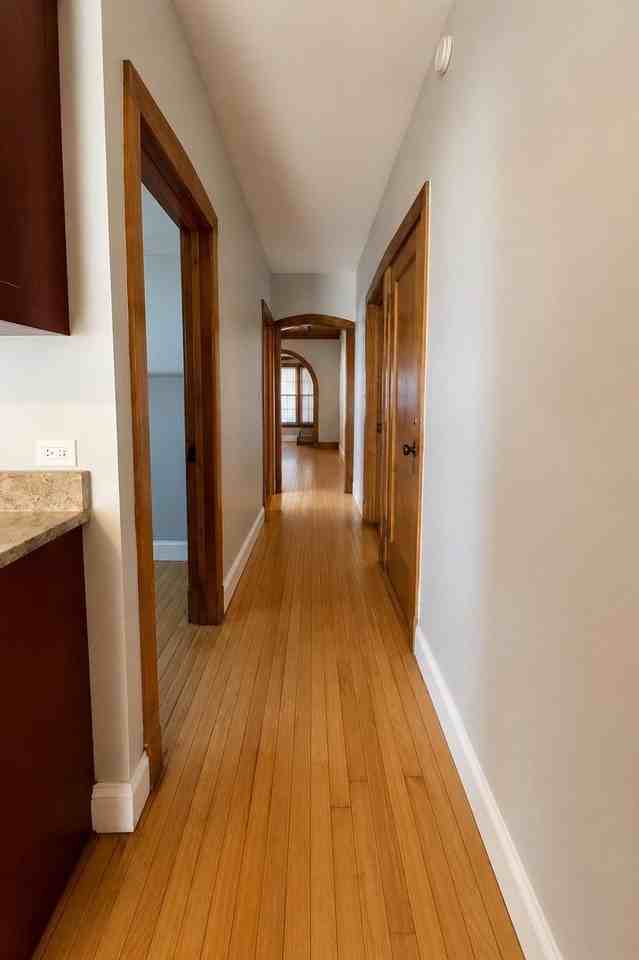 1900 Highland Ave #1F - Photo 3 of 9