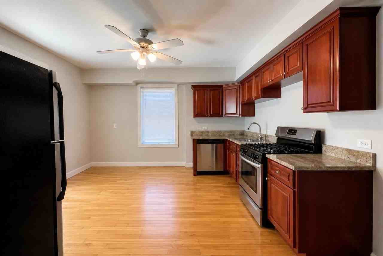 1900 Highland Ave #1F - Photo 6 of 9