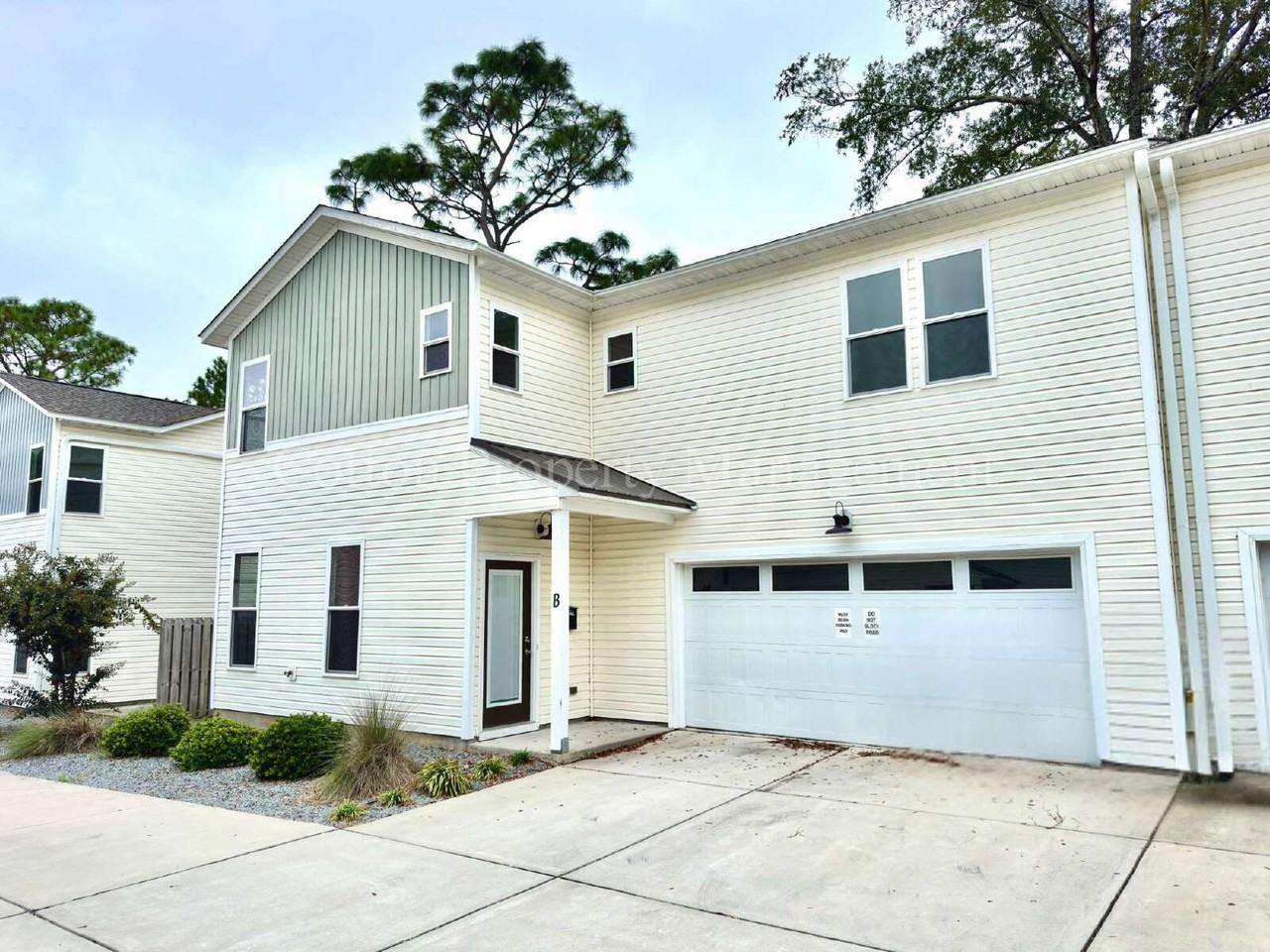 2852 Worth Dr #D - Photo 4 of 33