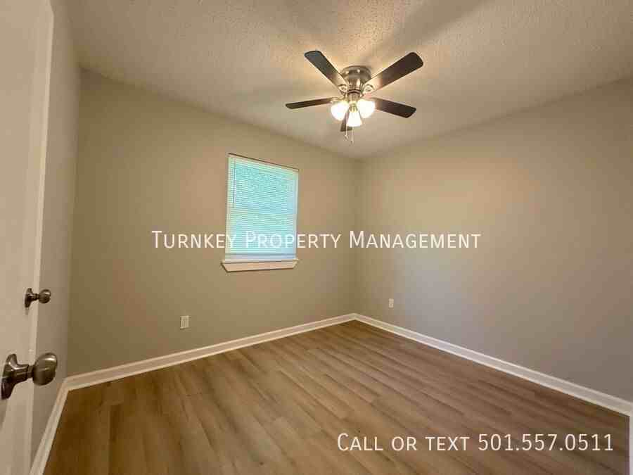 1 W Windsor Dr - Photo 4 of 10