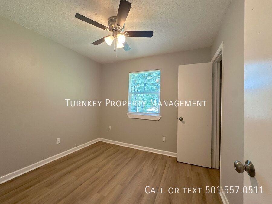 1 W Windsor Dr - Photo 6 of 10