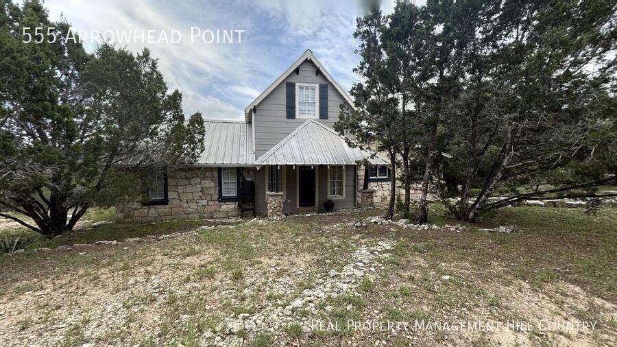 555 Arrowhead Pt