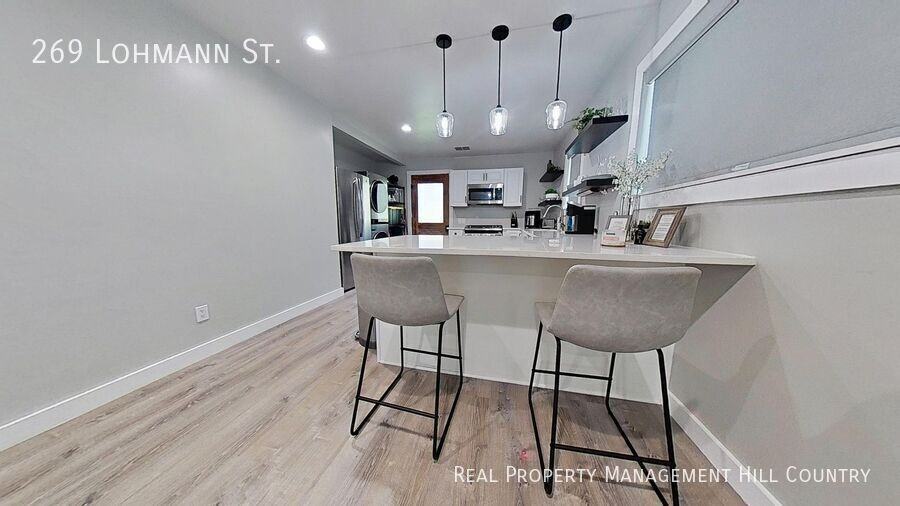 269 Lohmann St - Photo 7 of 10