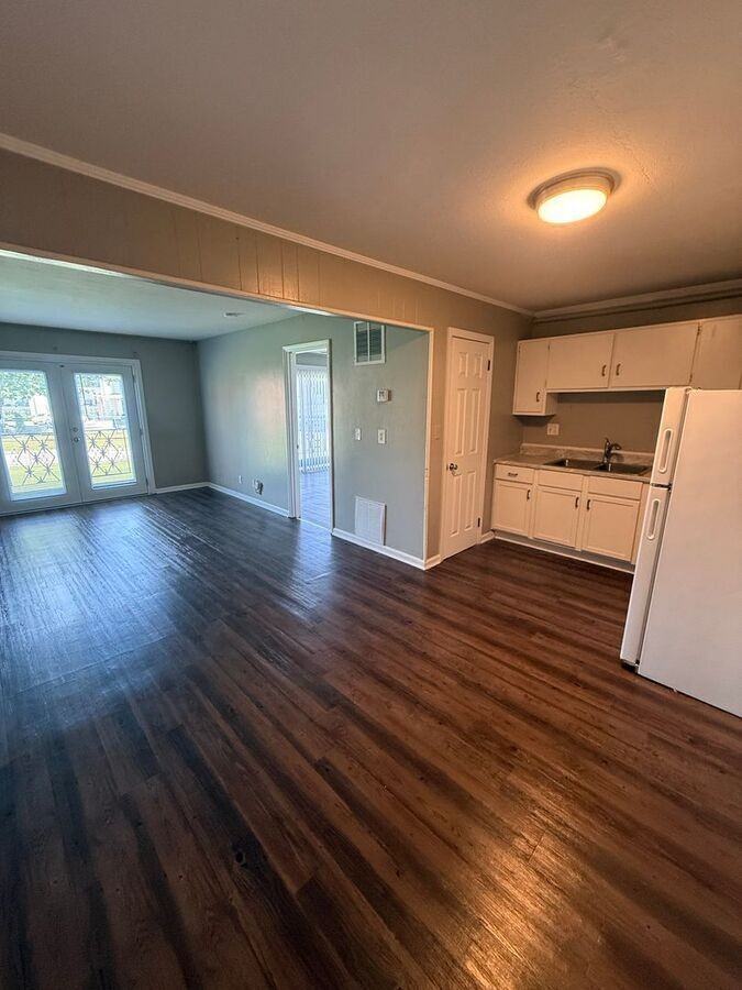1708 Jennifer Rd #A - Photo 4 of 31