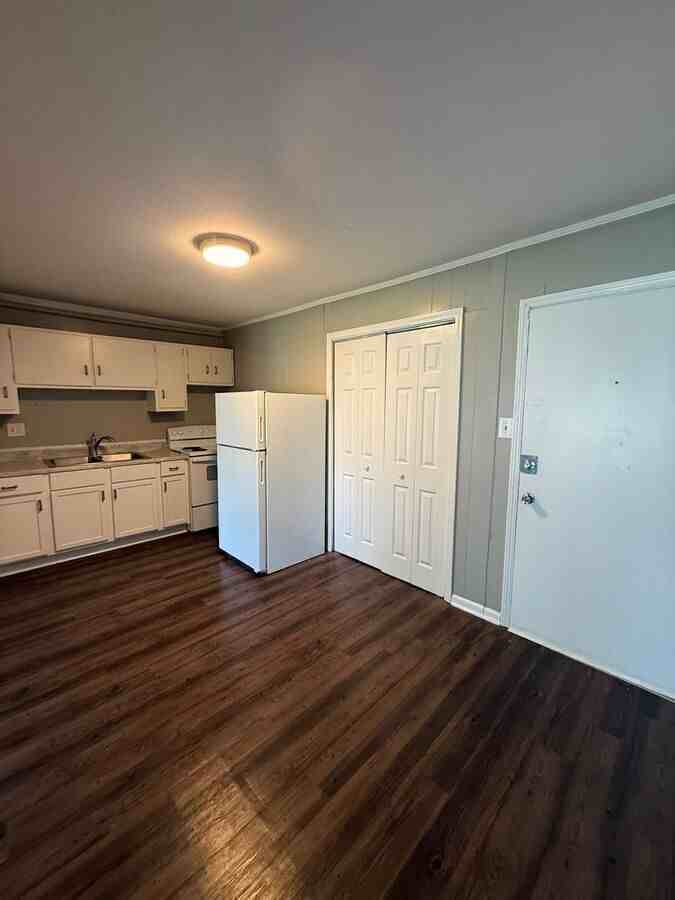 1708 Jennifer Rd #A - Photo 7 of 31