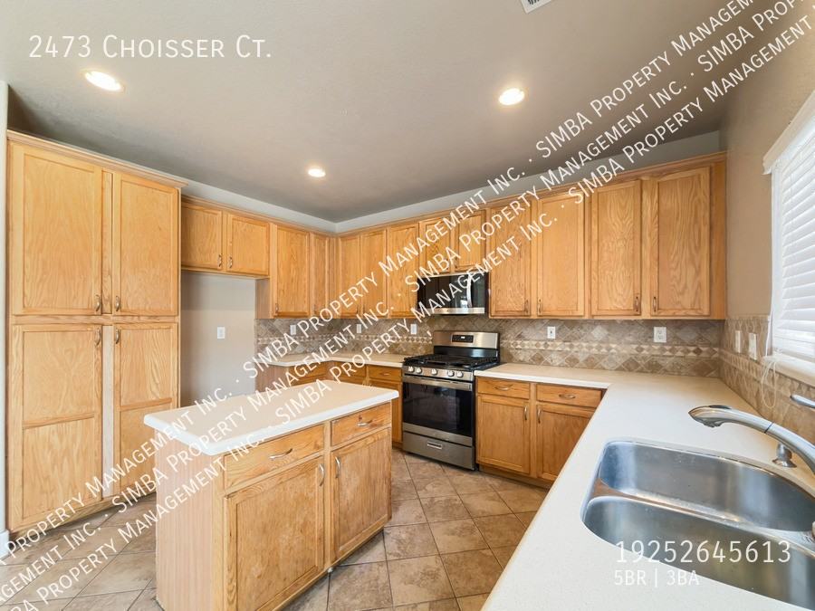 2473 Choisser Ct - Photo 2 of 50