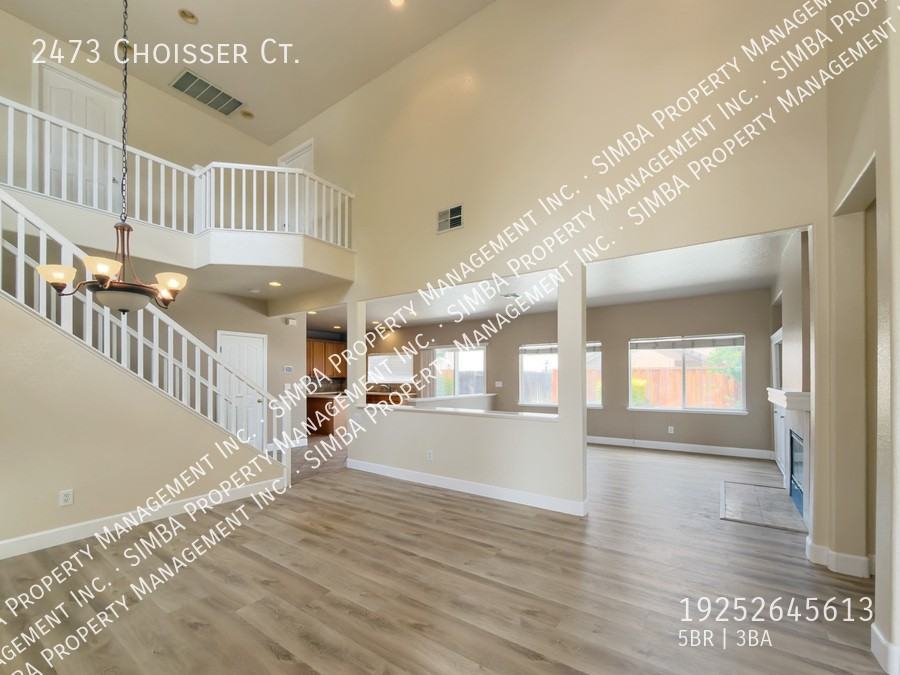 2473 Choisser Ct - Photo 4 of 50
